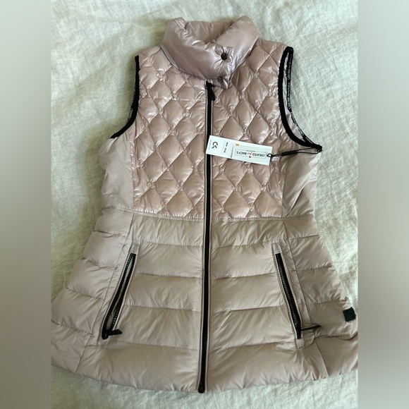 Calvin Klein Women's Blush Quilted Vest - Picture 7 of 10